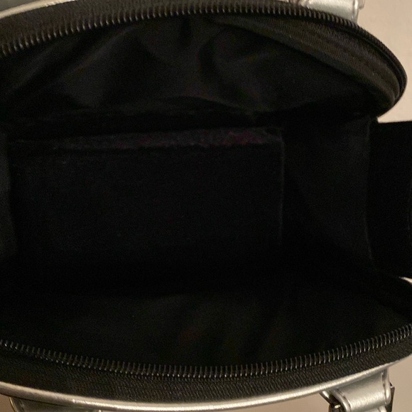 Faux Leather Navy Blue Camera Case Bag w Silver Crossbody Straps Handles & Trim - Picture 5 of 8